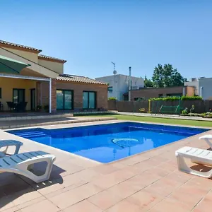 https://casa-cerca-de-la-playa.catalonia-hotels.com